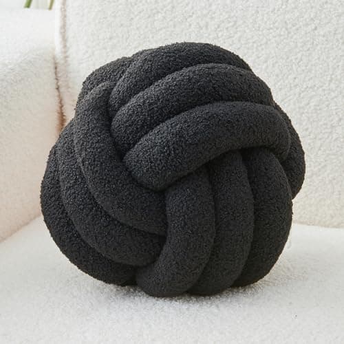 Knot Pillow